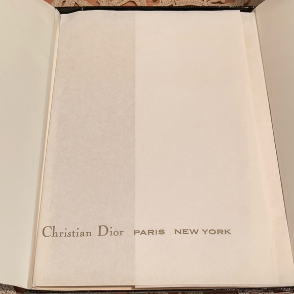🌺 Vintage Les Bas Christian Dior Stockings Desoie SLEEK SILVER Sz 10.5 💅🏼 - Picture 5 of 9